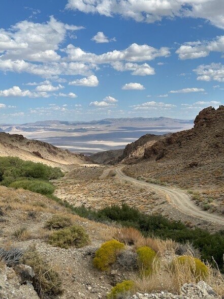 More Photos Of 1 To 1 Mill, Silverpeak Land For Sale