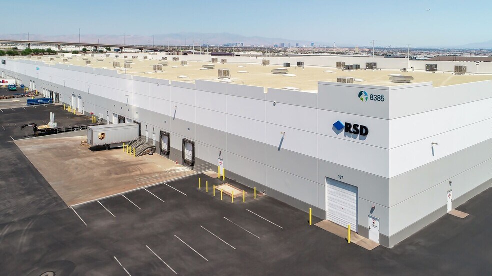 More Photos Of 8385 Eastgate Rd, Henderson Warehouse For Lease