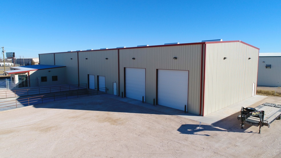 More Photos Of 13015 W I-20, Odessa Warehouse For Lease
