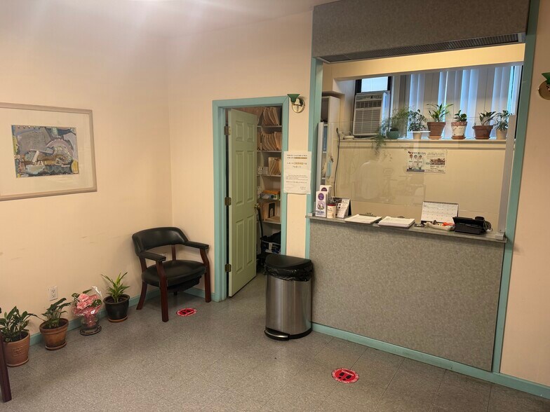 More Photos Of 37-31 149th St, Flushing Apartments For Sale