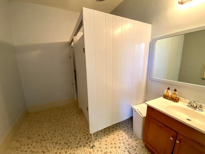 More Photos Of 3191 Newman Ave N, Crestview Religious Facility For Sale