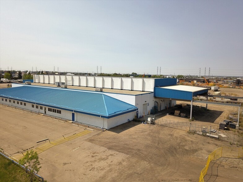 More Photos Of 7622 18th St NW, Edmonton Manufacturing For Lease