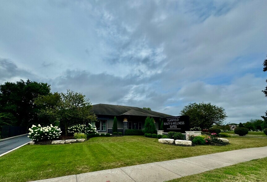 More Photos Of 4998 Theodore St, Plainfield Office For Lease