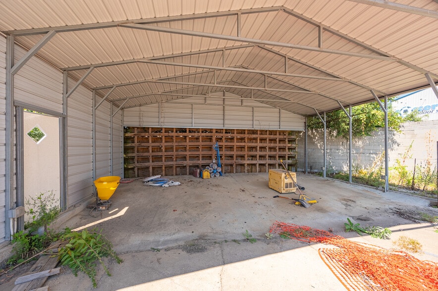 More Photos Of 5736 Springdale Rd, Cincinnati Office For Sale