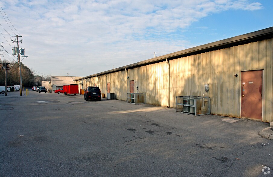More Photos Of 4028 Papermill Rd, Knoxville Office For Lease