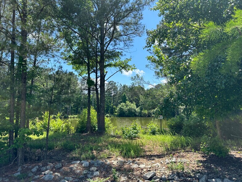 More Photos Of 2141 Eastview Pky, Conyers Office For Sale