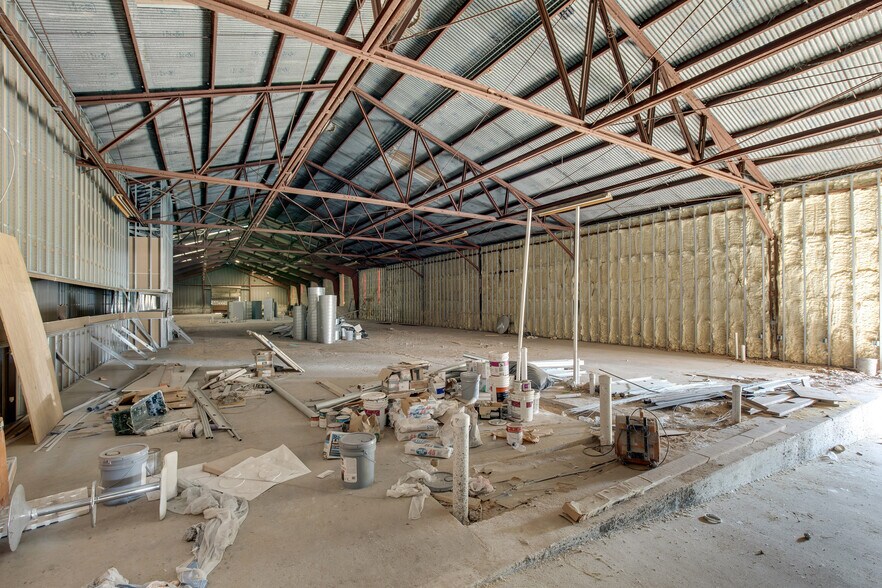 More Photos Of 3229 Navigation Blvd, Houston Warehouse For Sale
