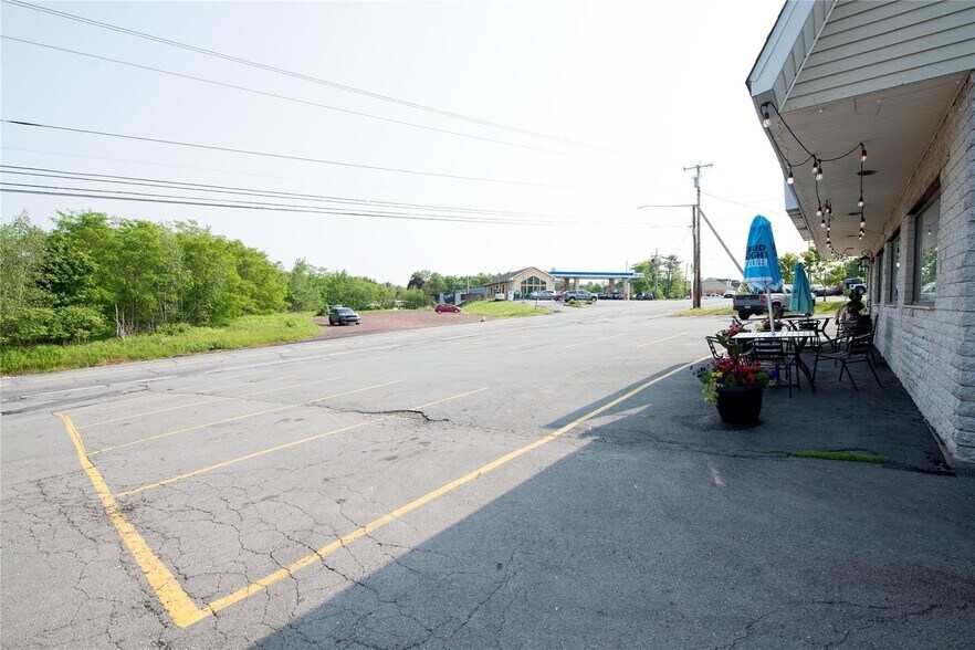 More Photos Of 28 Raceway Rd, Monticello Restaurant For Sale