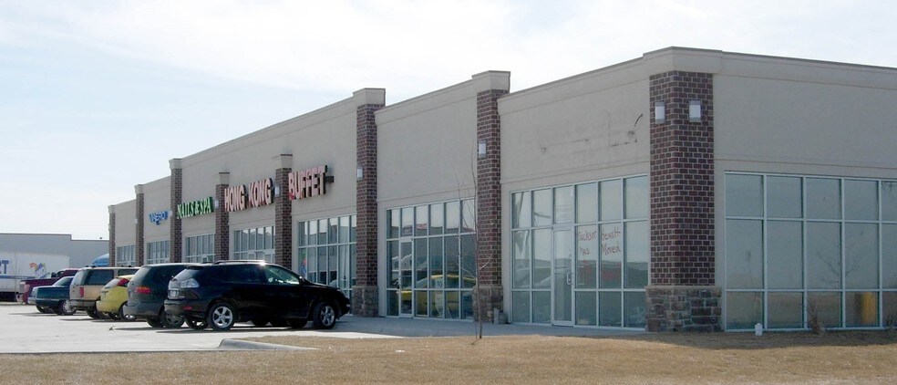 More Photos Of 210 Frontier St, Lexington Storefront Retail Office For Lease