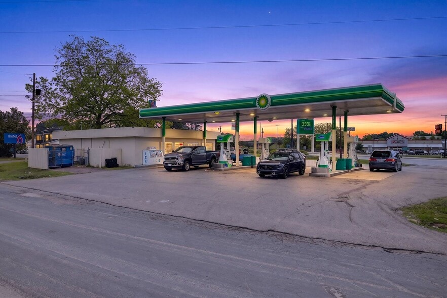 Primary Photo Of 6118 W Jim Bilton Blvd, Saint George Convenience Store For Sale