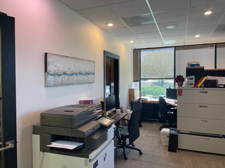 More Photos Of 7373 Comfort Inn Dr, Warrenton General Retail For Lease