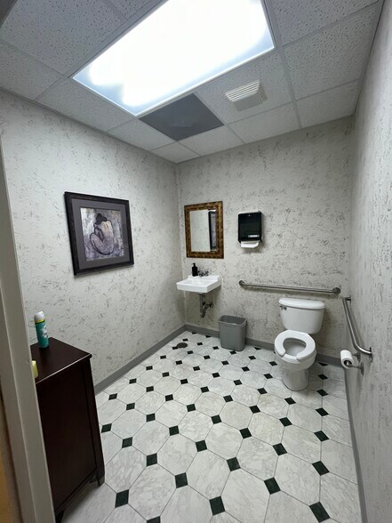 More Photos Of 13 Cloniger Dr, Thomasville Unknown For Lease