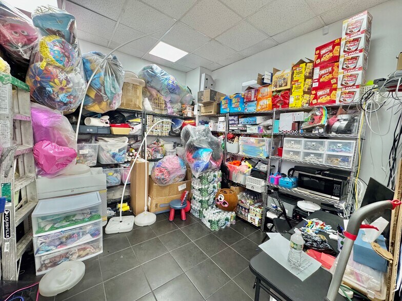 More Photos Of 1267 Forest Ave, Staten Island Storefront Retail Office For Lease