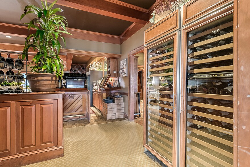 More Photos Of 629 N Highway 190, Covington Restaurant For Sale