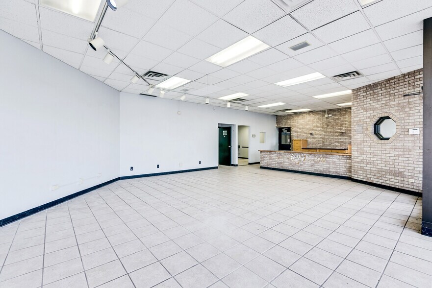 More Photos Of 5500 W Broadway Ave, Minneapolis Storefront Retail Office For Sale