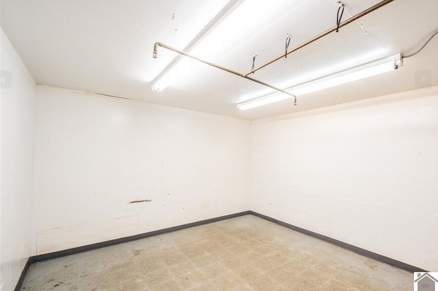 More Photos Of 7052 Benton Rd, Paducah Restaurant For Sale