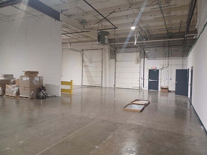More Photos Of 277 Mallory Station Rd, Franklin Manufacturing For Lease