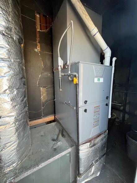 More Photos Of 1439 Arcade Blvd, Sacramento General Retail For Sale