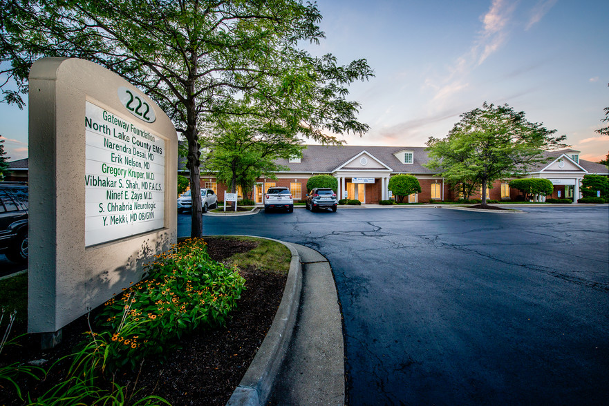 Primary Photo Of 222 S Greenleaf St, Gurnee Medical For Lease