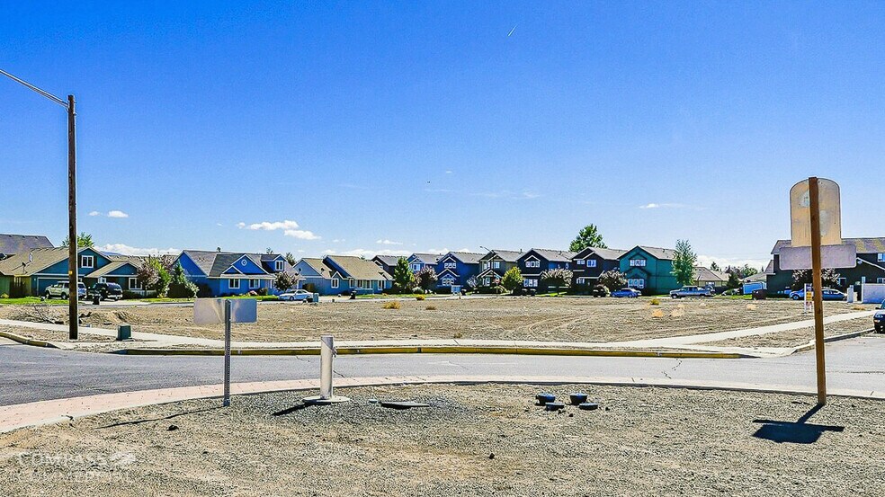 More Photos Of 404 NW 25th St, Redmond Land For Sale