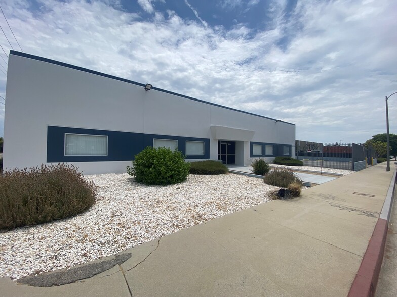 Primary Photo Of 9016 Fullbright Ave, Chatsworth Warehouse For Lease