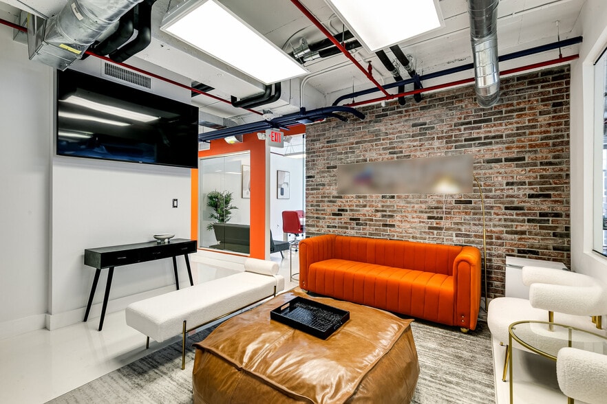 More Photos Of 14 NE 1st Ave, Miami Office For Sale