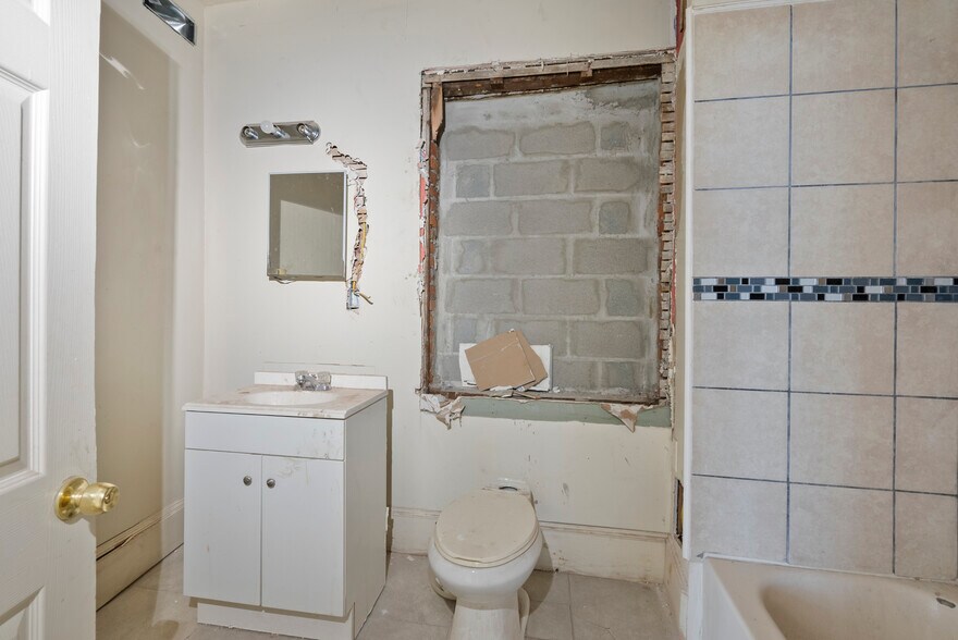 More Photos Of 6200 Germantown Ave, Philadelphia Multifamily For Sale