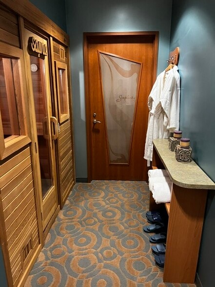 More Photos Of 4430 106th St SW, Mukilteo Medical For Sale