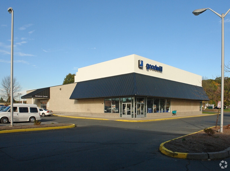 Primary Photo Of 350 Queen St, Southington Freestanding For Lease