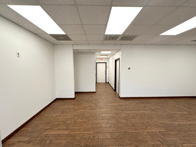 More Photos Of 209 Industrial Park Dr, Cumming Warehouse For Lease