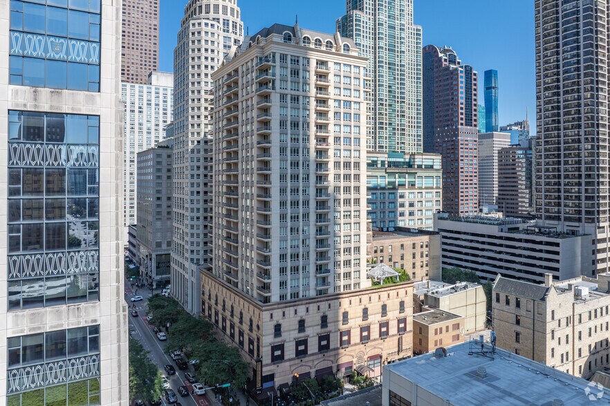 More Photos Of 747 N Wabash Ave, Chicago Apartments For Lease