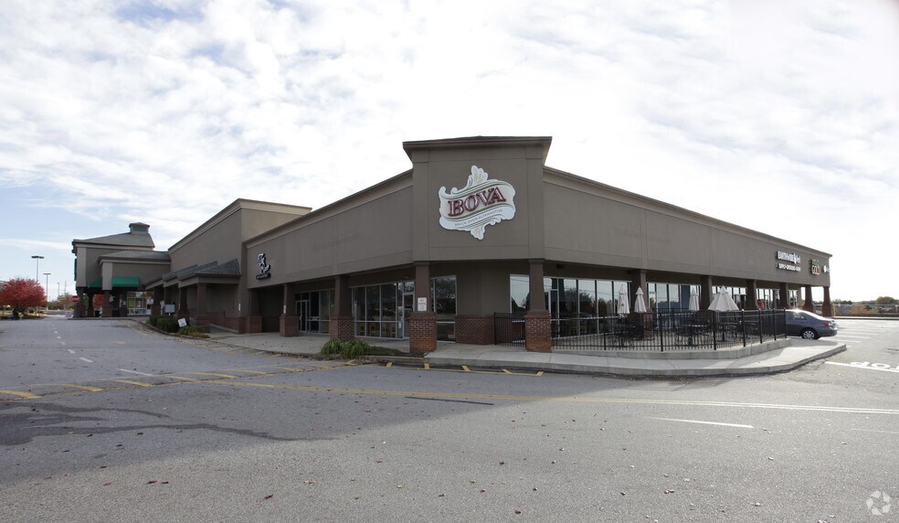 More Photos Of 2700 Woodruff Rd, Simpsonville Unknown For Lease