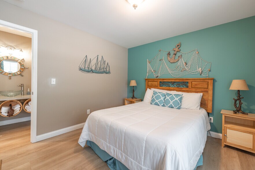 More Photos Of 1435 Main st, Grafton Specialty For Sale