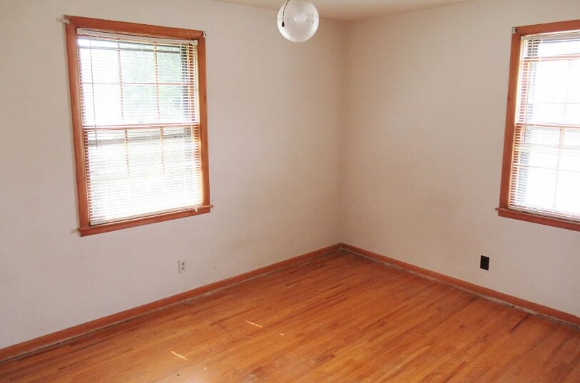 More Photos Of 1519 Iron St, Bellingham Multifamily For Lease