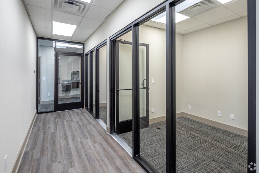 More Photos Of 130 Cinema Dr, Hendersonville Apartments For Lease