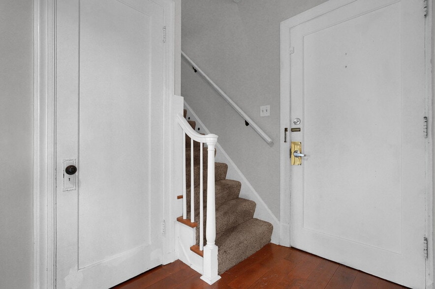 More Photos Of 2208 Arlington Ave, Columbus Apartments For Sale