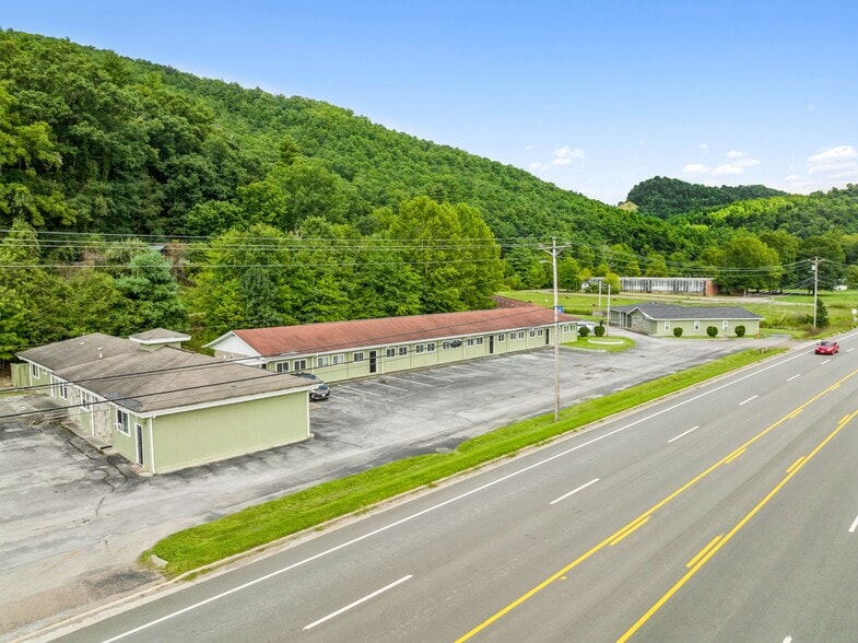 More Photos Of 179 Mountain Site Dr, Mountain City Apartments For Sale