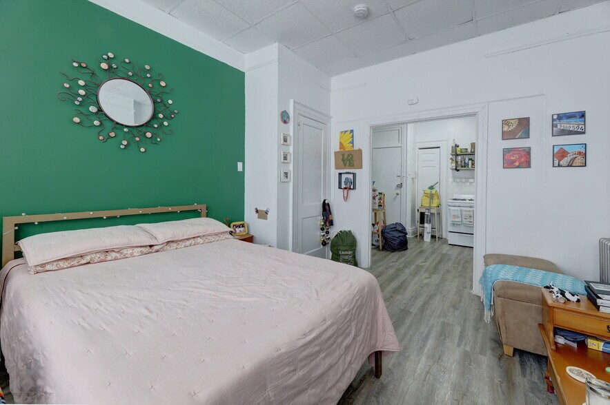 More Photos Of 900 Summit Ave, Union City Apartments For Lease