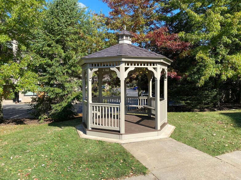 More Photos Of 8500 Brooktree Rd, Wexford Office For Lease