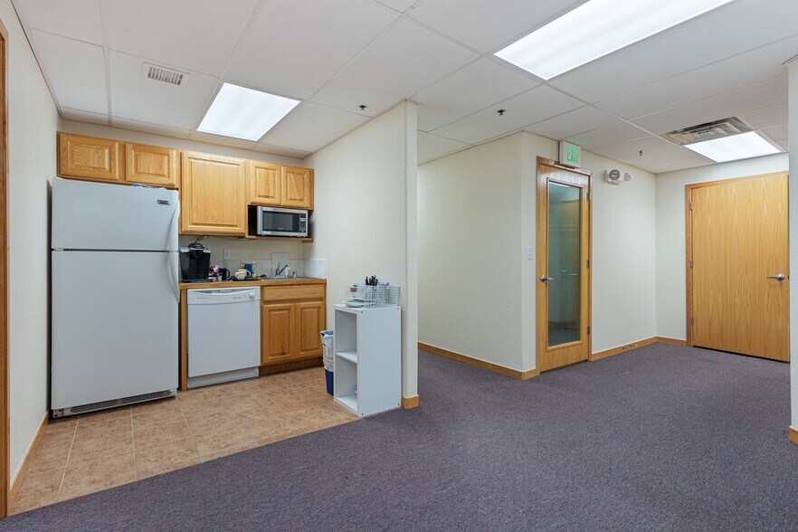 More Photos Of 1714 Duchess Dr, Longmont Office For Lease