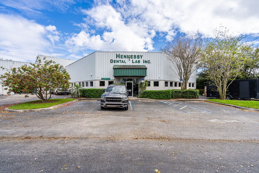 More Photos Of 3709 Interstate Park Rd S, Riviera Beach Light Manufacturing For Sale