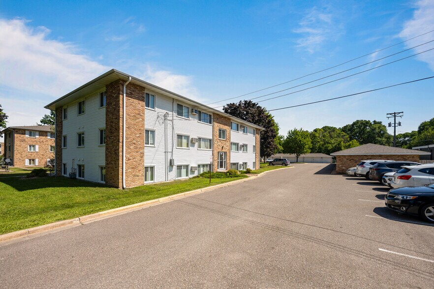 More Photos Of 5930-5950 W Broadway Ave, Minneapolis Apartments For Sale