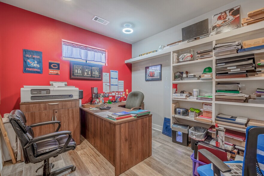 More Photos Of 1009 S Redmond Rd, Jacksonville Medical For Sale