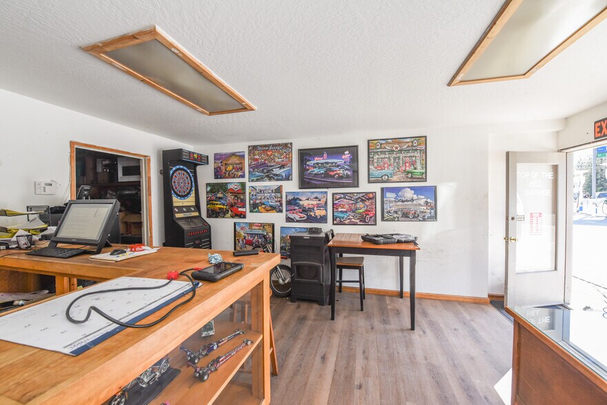 More Photos Of 24967 State Highway 108, Mi Wuk Village Service Station For Sale