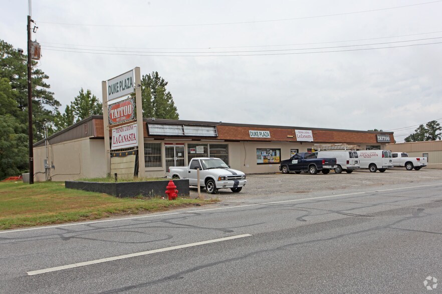More Photos Of 1908-1912 Pepperell Pky, Auburn Storefront For Sale