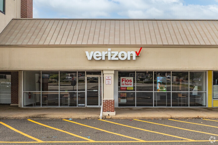 More Photos Of 15 Cornwell Dr, Bridgeton Unknown For Lease