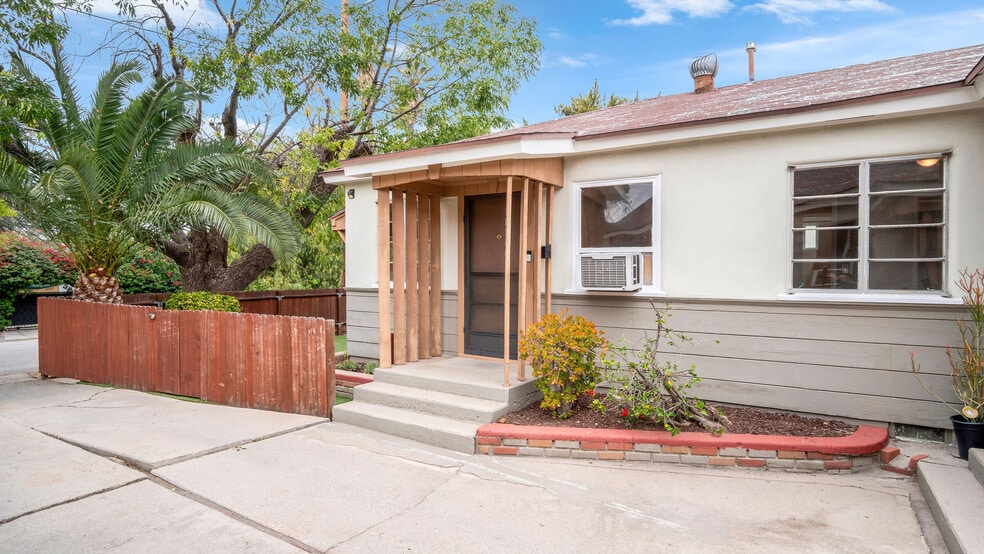 More Photos Of 10346 Oro Vista Ave, Sunland Multifamily For Sale