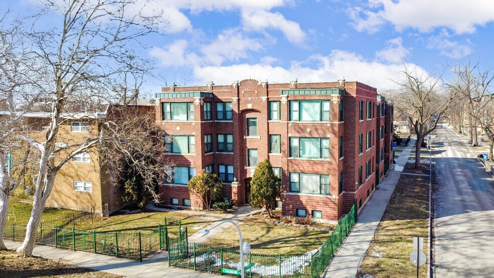 Primary Photo Of 7700 S Saginaw Ave, Chicago Apartments For Sale
