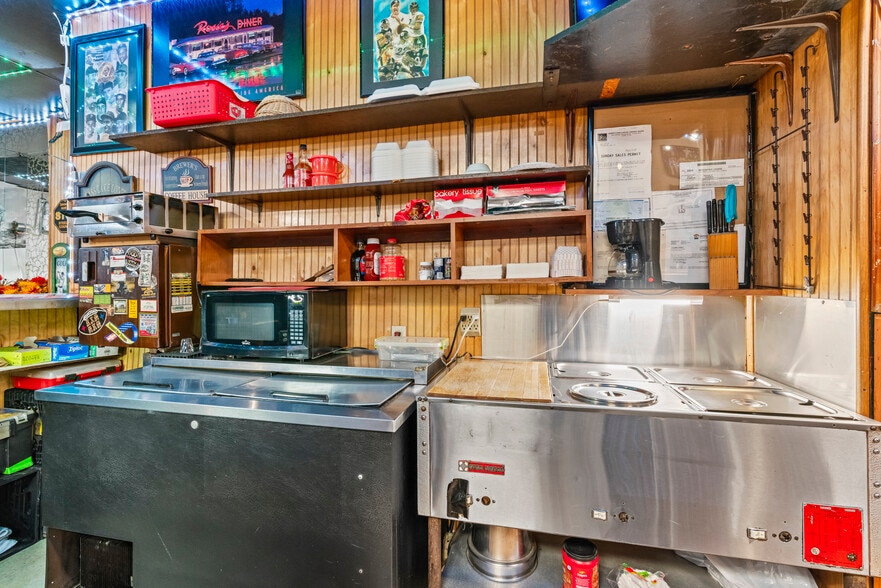 More Photos Of 5040 Lytle St, Pittsburgh Storefront Retail Residential For Sale