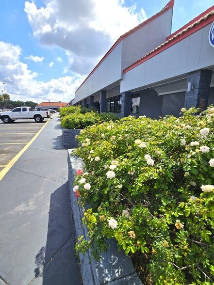 More Photos Of 200 W Ardice Ave, Eustis Unknown For Lease